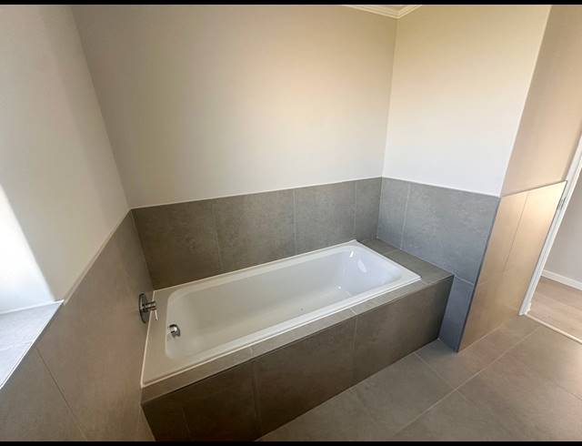 3 BEDROOM APARTMENT TO LET IN SUNNINGDALE
